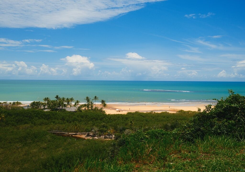 As Melhores Praias de Trancoso: Guia Completo para Sua Viagem dos Sonhos